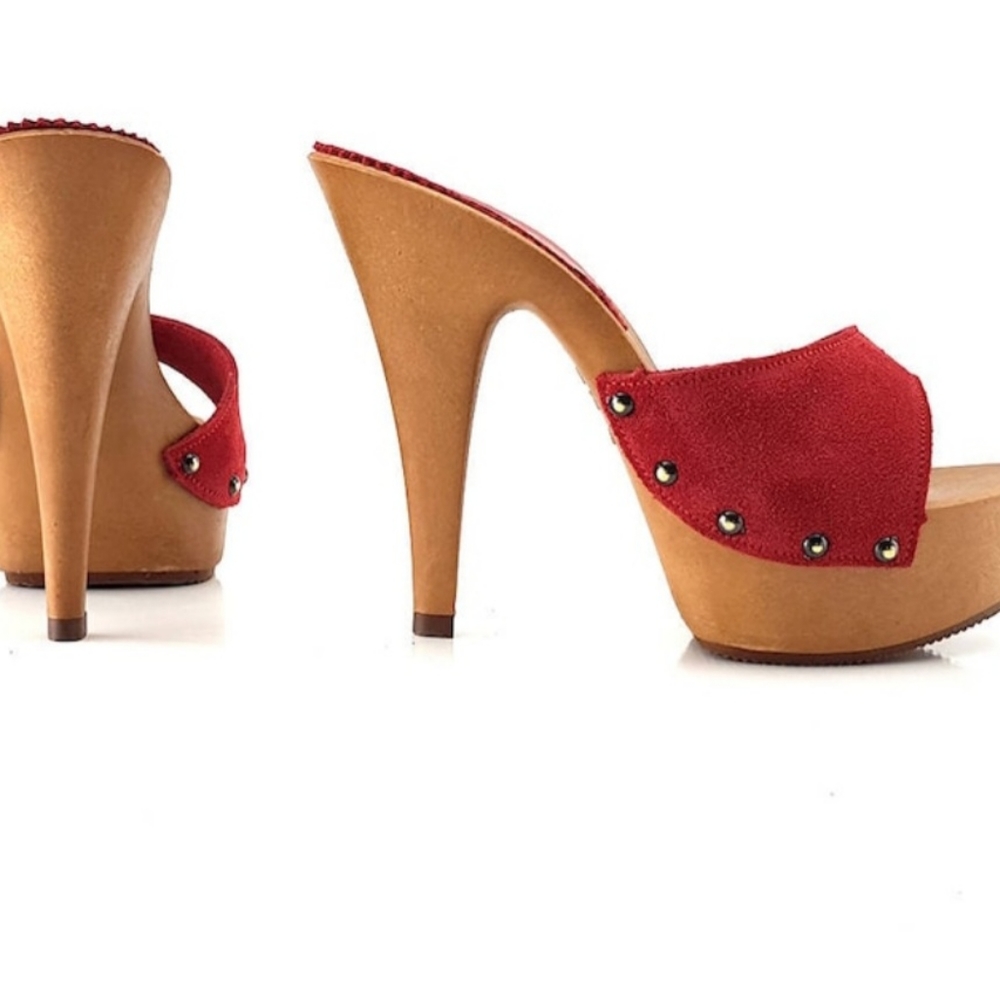 Kiara Red suede Mules